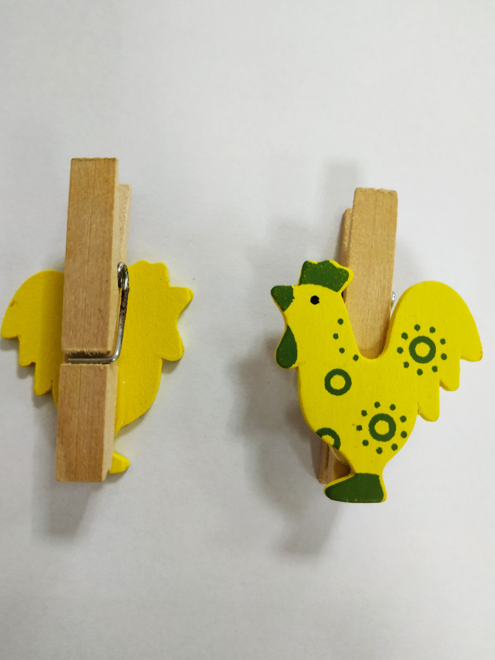 Lote de 7 pinzas de madera gallo