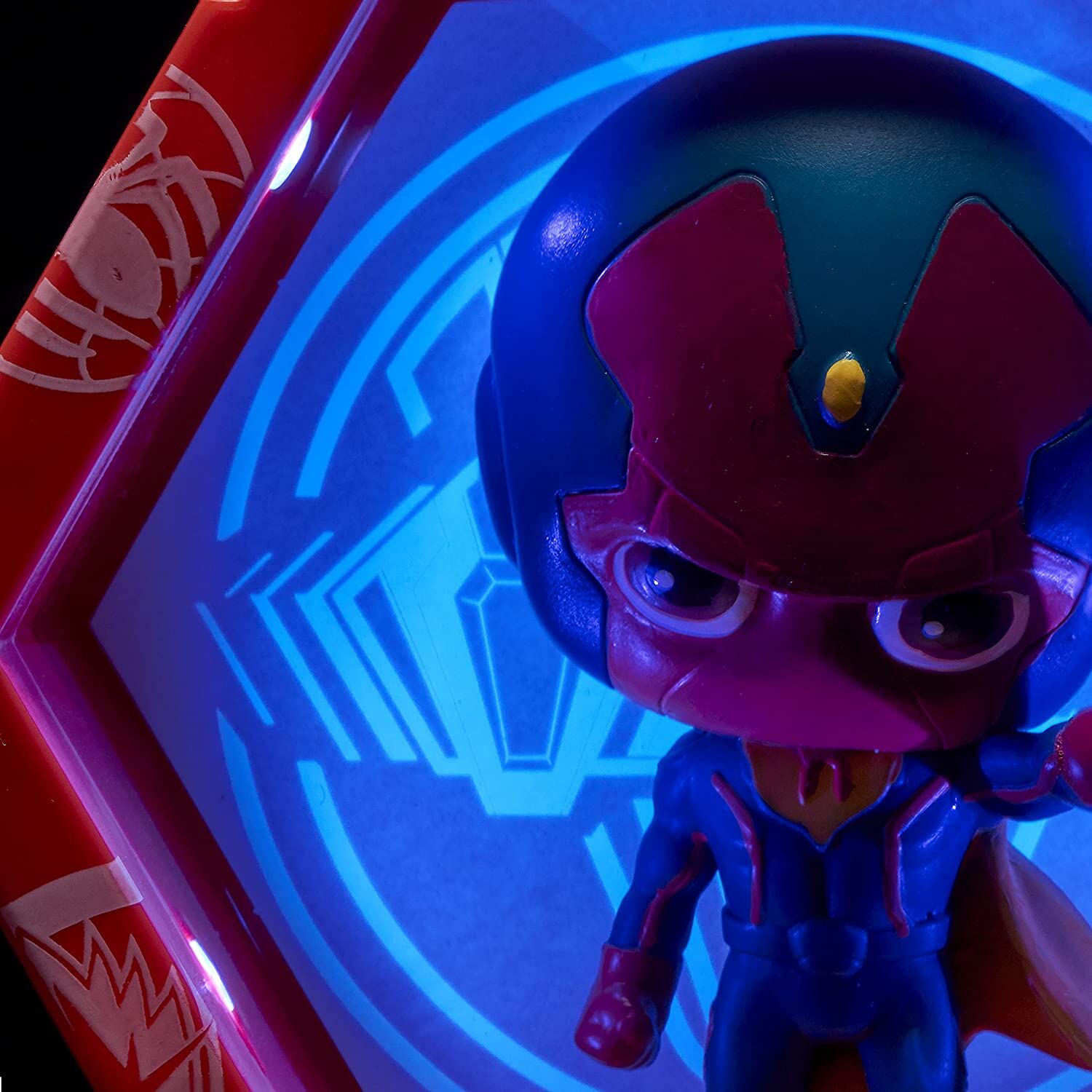 Set Figuras led WOW! POD Vision + Scarlet Marvel - Imagen 5