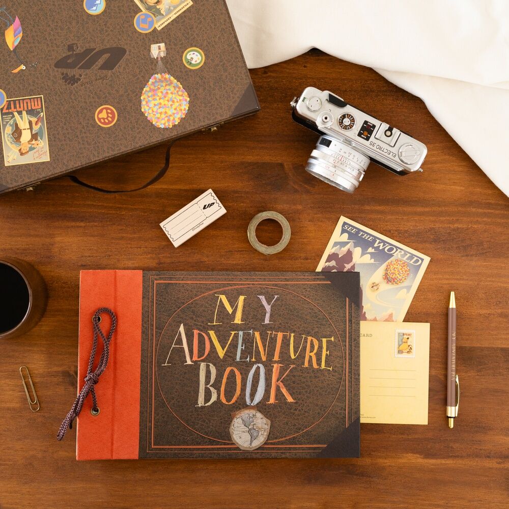 Set Maletin Scrapbook My Adventure Book UP Disney Pixar - Imagen 5