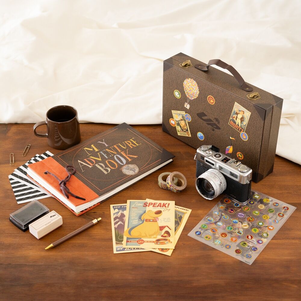 Set Maletin Scrapbook My Adventure Book UP Disney Pixar - Imagen 7