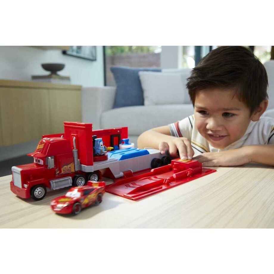 Camion Mack transformable Cars Disney - Imagen 3