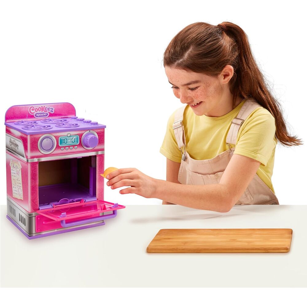Horno Magico peluche interactivo Cookeez Makery - Imagen 4