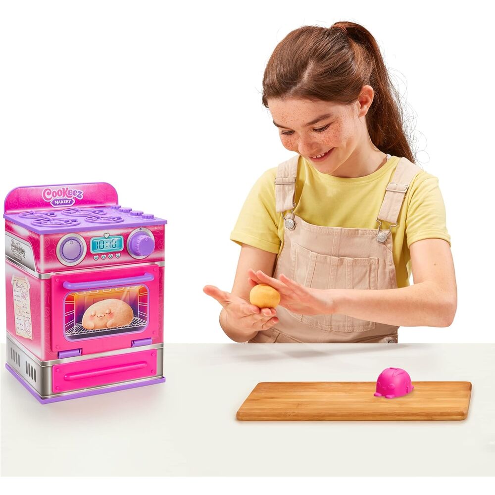 Horno Magico peluche interactivo Cookeez Makery - Imagen 6