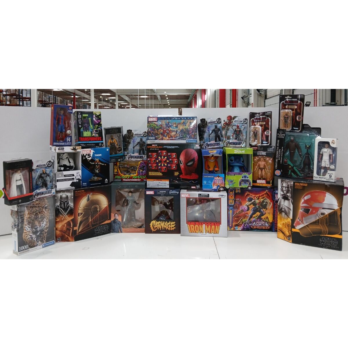 Pack oferta Figuras caja dañada